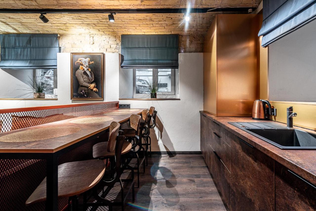 Unesco Hidden Arches - Restored 3 Bedroom Apartment In The Historic Pilies St. 维尔纽斯 外观 照片